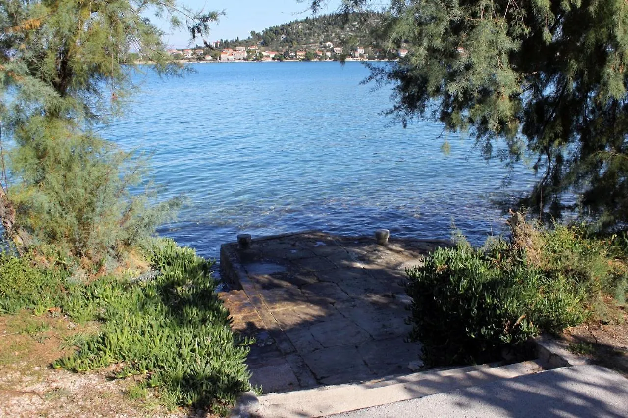 Apartments By The Sea Kali, Ugljan - 8203